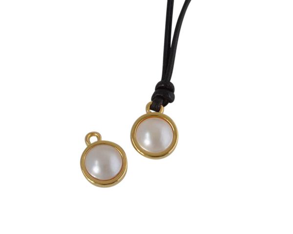 Swarovski and metal pendant coin 9x5x9.5mm. Gold-Cream Pearl. Inn1.8mm