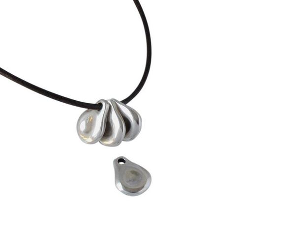 Tear pendant 16x12mm. Zamak Silver. Inn.2.2mm
