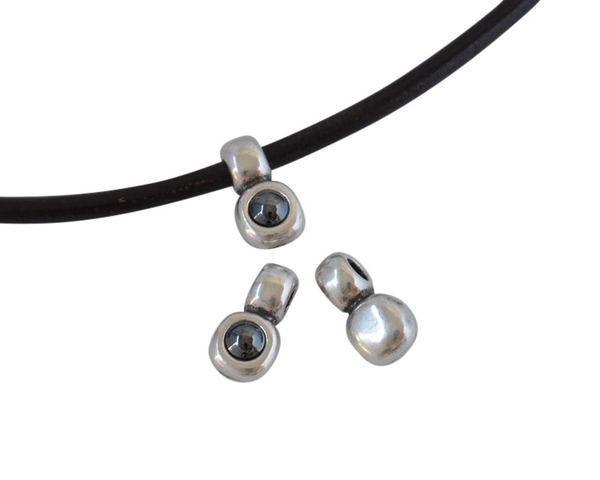 SWAROVSKI and metal pendant. 13x7mm. Silver-Jet Hematite Pearl. Inn.3mm