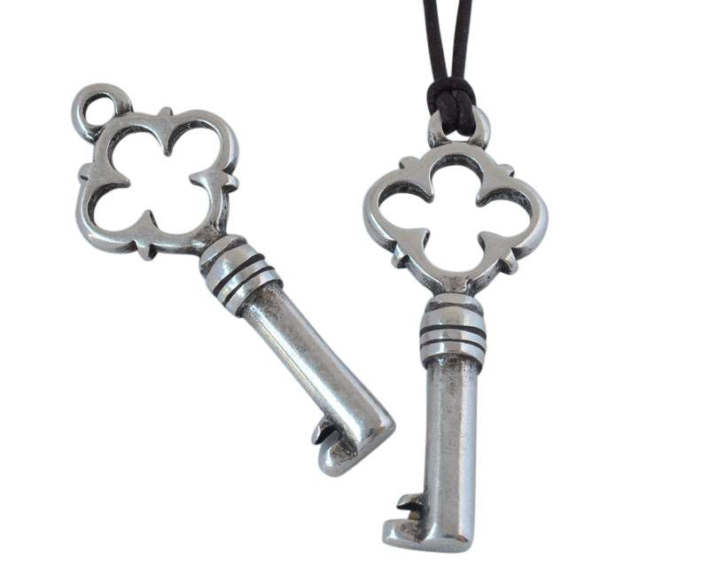 Zamak key pendant 40x16mm - Inn.2.6mm