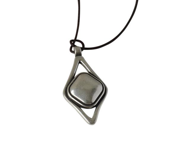 Pendant 58x31mm. Zamak. Silver. Inn.2.5mm